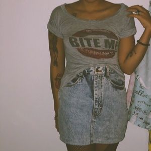 Retro style slouchy “Bite Me” graphic tee